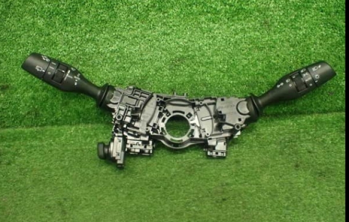 Lexus NX300h เล็กซัส NX300h レクサス NX300h (สินค้าพรีออเดอร์จากประเทศญี่ปุ่นใช้เวลาจัดส่ง 25-30 วัน)