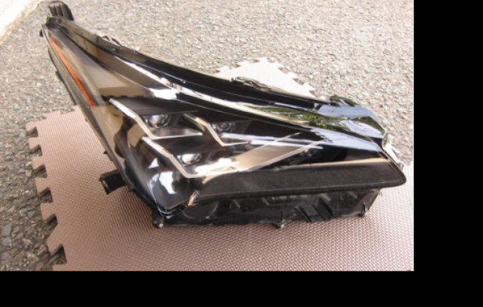 Lexus NX300h เล็กซัส NX300h レクサス NX300h (สินค้าพรีออเดอร์จากประเทศญี่ปุ่นใช้เวลาจัดส่ง 25-30 วัน)