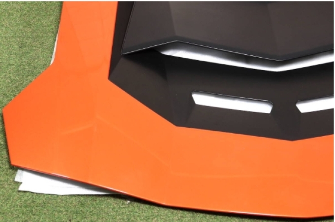 Lamborghini LP700-4 Aventador ฝากระโปรงเครื่องยนต์แท้ Lamborghini สีส้ม Arancio Argos แท้มือสอง (สินค้าพรีออเดอร์จากประเทศญี่ปุ่นใช้เวลาจัดส่ง 25-30 วัน)