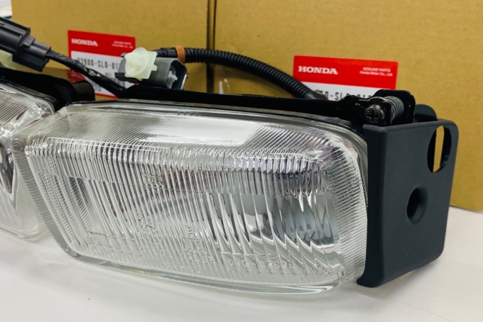 Honda NSX (NA1 NA2) ของแท้สำหรับ NA1 NA2 ไฟตัดหมอก ซ้ายและขวา ของใหม่ ของแท้ เบิกศูนย์ฮอนด้า
