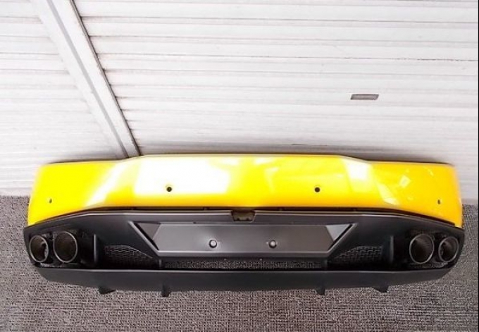 Lamborghini ลัมโบร์กีนีอูรากันคูเป้ LP610-4 กันชนหลังแท้ สปอยเลอร์พร้อมตัวตัดท่อไอเสีย