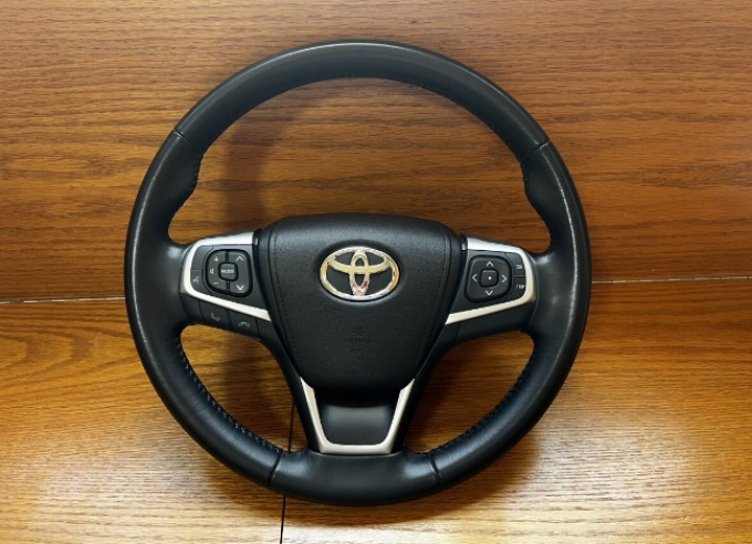 กระจังหน้า แฮริเออร์ Toyota Harrier ZSU 60W 65W (สินค้าสั่งซื้อ ใช้เวลา 25-30 ทางเรือ )