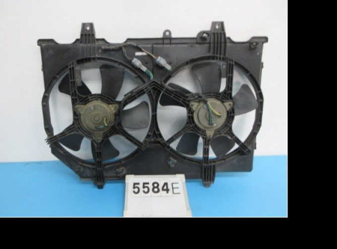 Nissan Serena C24 นิสสัน เซเรน่า C24 日産セレナ C24 (สินค้าสั่งซื้อ บรรทุกทางเรือใช้เวลา 25-30วัน)