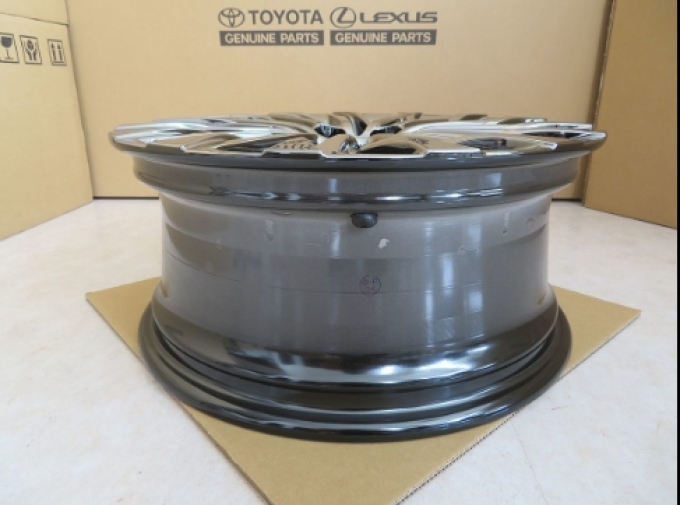 ล้ออัลลอยแท้ Lexus LM350/LM300h ขนาด 18 นิ้ว 7.5J พร้อมผิวเคลือบแบบสปัตเตอร์ริ่ง 4 วง ใส่รถ Alphard และ Vellfire ซีรี่ส์ 30ได้  (สินค้าพรีออเดอร์จากประเทศญี่ปุ่นใช้เวลาจัดส่ง 25-30 วัน)