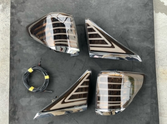 Valenti ANH20W GGH20W Alphard Vellfire 20 series ไฟท้าย LED (สินค้าพรีออเดอร์จากประเทศญี่ปุ่นใช้เวลาจัดส่ง 25-30 วัน)