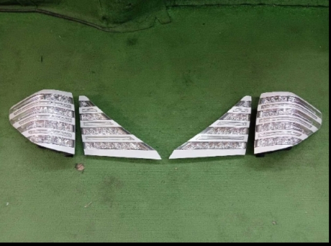 Valenti ANH20W GGH20W Alphard Vellfire 20 series ไฟท้าย LED (สินค้าพรีออเดอร์จากประเทศญี่ปุ่นใช้เวลาจัดส่ง 25-30 วัน)