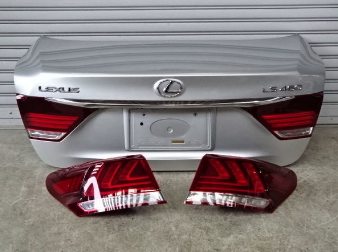 ฝากระโปรงท้าย ประตูท้าย ประตูหลัง Lexus LS460 USF40 Trunk Tail
