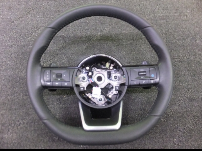 Nissan Serena C28 นิสสัน เซเรน่า C28 日産セレナ C28 (สินค้าสั่งซื้อ บรรทุกทางเรือใช้เวลา 25-30วัน)