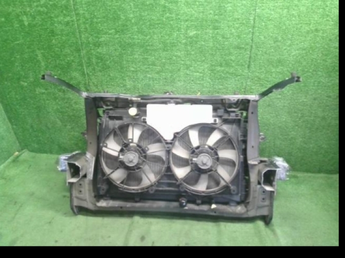 Toyota Esquire ZRR80G/ZRR85/ZWR80G (สินค้าพรีออเดอร์จากประเทศญี่ปุ่นใช้เวลาจัดส่ง 25-30 วัน)