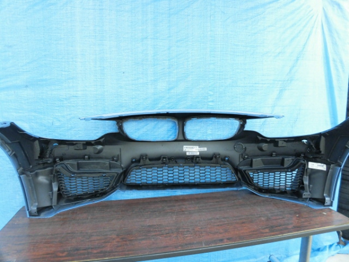 กันชนหน้า BMW F80 F82 F83 สำหรับ M3 M4 ของแท้ติดรถ