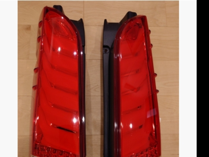 Valenti tail lamp ไฟท้ายวาเลนติ ヴァレンティテールランプ (สินค้าพรีออเดอร์จากประเทศญี่ปุ่นใช้เวลาจัดส่ง 25-30 วัน)