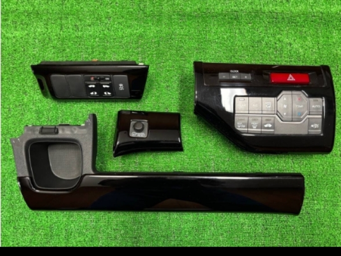 Honda Step Wagon RK1 RK2 RK3 RK4 RK5 RK6 ฮอนด้า สเต็ป แวกอน ホンダ ステップワゴン (สินค้าสั่งซื้อ บรรทุกทางเรือใช้เวลา 25-30วัน)