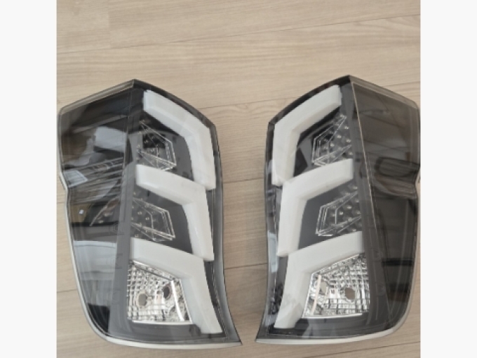 Honda Step Wagon RK1 RK2 RK3 RK4 RK5 RK6 ฮอนด้า สเต็ป แวกอน ホンダ ステップワゴン (สินค้าสั่งซื้อ บรรทุกทางเรือใช้เวลา 25-30วัน)