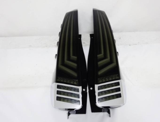 Valenti tail lamp ไฟท้ายวาเลนติ ヴァレンティテールランプ (สินค้าพรีออเดอร์จากประเทศญี่ปุ่นใช้เวลาจัดส่ง 25-30 วัน)