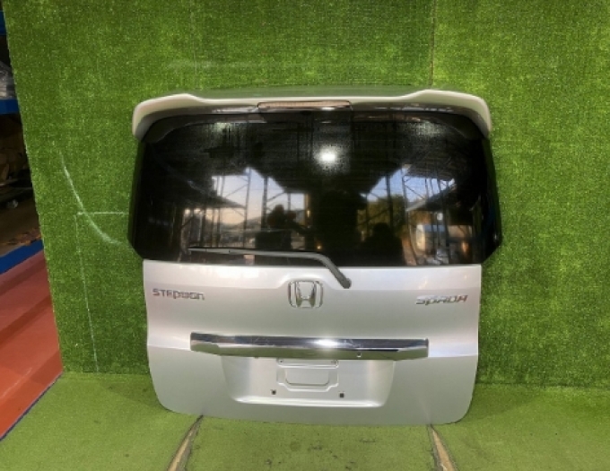 Honda Step Wagon RK1 RK2 RK3 RK4 RK5 RK6 ฮอนด้า สเต็ป แวกอน ホンダ ステップワゴン (สินค้าสั่งซื้อ บรรทุกทางเรือใช้เวลา 25-30วัน)