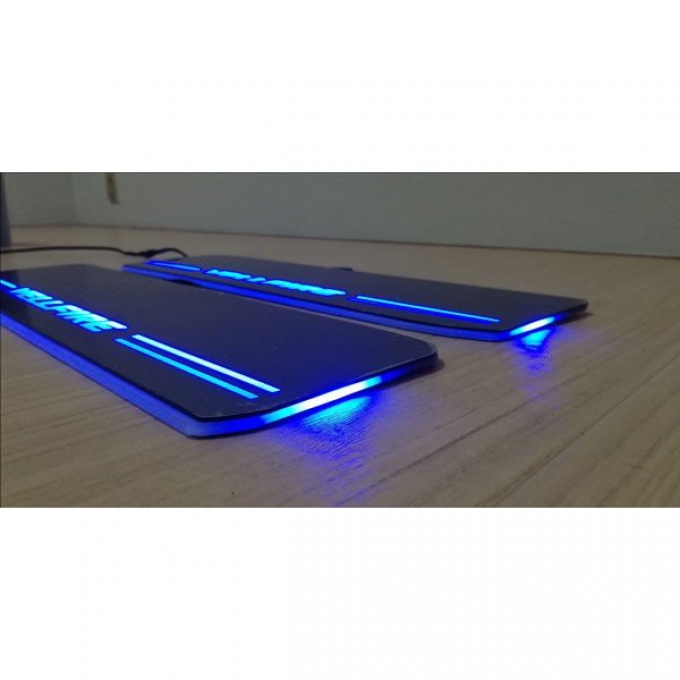 กาบบันได Scuff plate Vellfire Series20 สินค้ามีสต็อคอยู่ที่จังหวัดชิบะ สินค้าทุกรายการพร้อมส่งทันที ชุด 4 ชิ้น