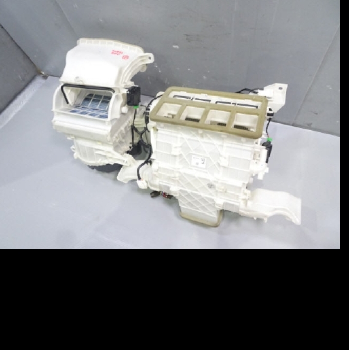 Honda Step Wagon (Spada) RP1 RP2 RP3 RP4 RP5 RP6 RP7 RP8 ฮอนด้า สเต็ป แวกอน (สปาด้า) ホンダ ステップワゴン (スパーダ ) (สินค้าสั่งซื้อ บรรทุกทางเรือใช้เวลา 25-30วัน)