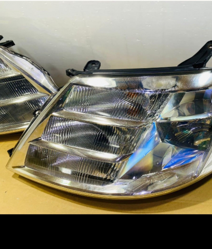 Toyota Alphard 10 headlights Hybrid model (ATH10W) left-right side wires bulbs ready to use normally Pre-order 25-30 days customer deposit 80 percent
