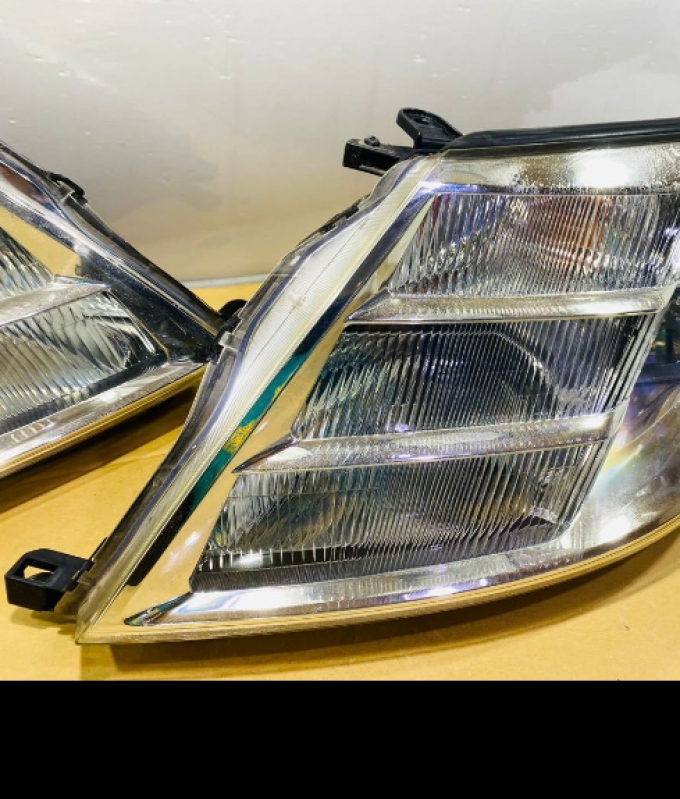 Toyota Alphard 10 headlights Hybrid model (ATH10W) left-right side wires bulbs ready to use normally Pre-order 25-30 days customer deposit 80 percent