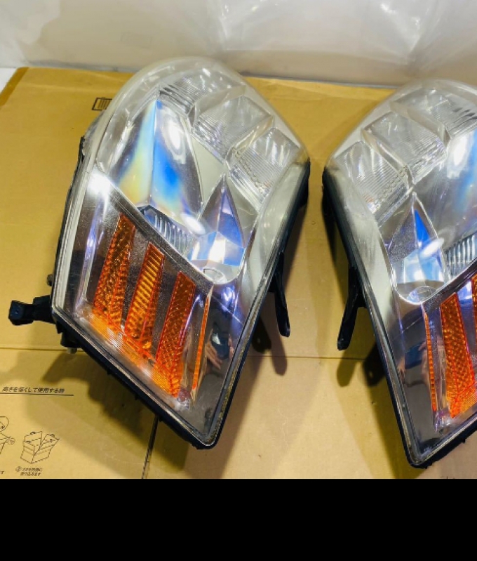Toyota Alphard 10 headlights Hybrid model (ATH10W) left-right side wires bulbs ready to use normally Pre-order 25-30 days customer deposit 80 percent