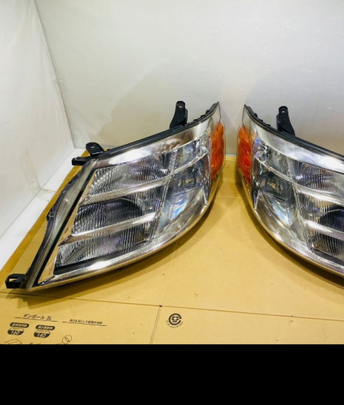 Toyota Alphard 10 headlights Hybrid model (ATH10W) left-right side wires bulbs ready to use normally Pre-order 25-30 days customer deposit 80 percent