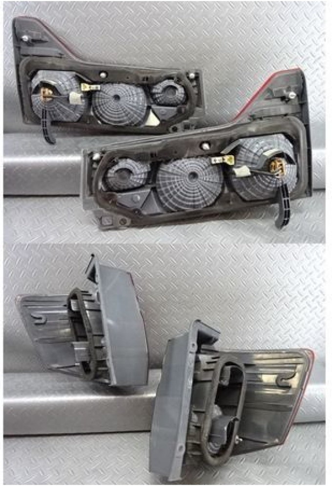 1 ไฟท้าย Toyota Alphard 10 ตัวแรก ปี 2005-2007 สินค้าสภาพดี คู่ซ้าย ขวา